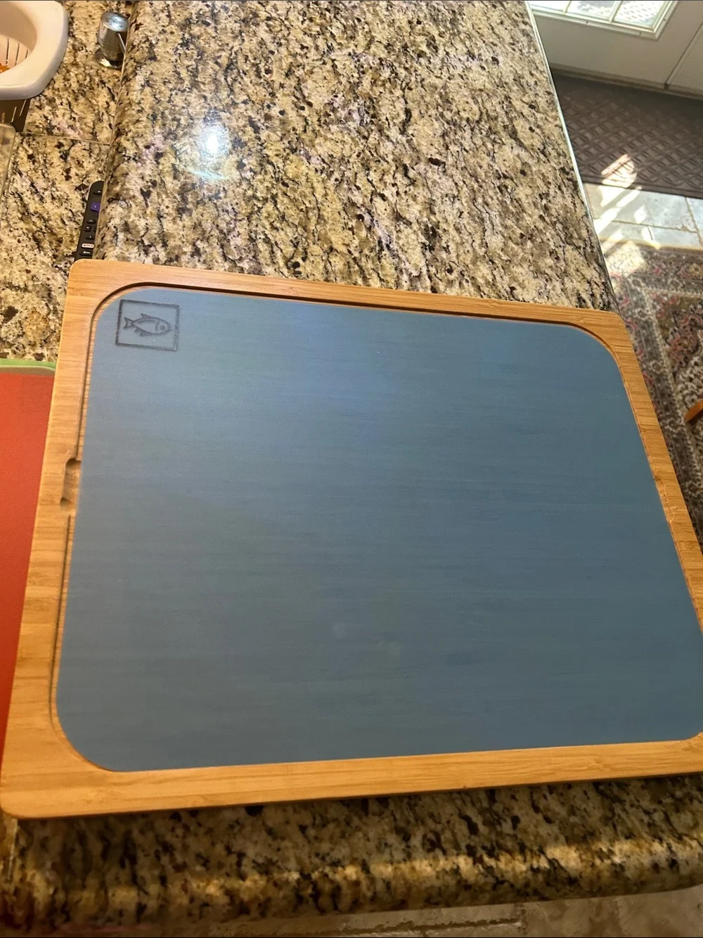 Seville Classics Easy-to-Clean Bamboo Cutting Board and 7 Color Coded Mats